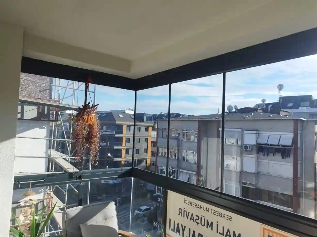 Zeytinburnu sürme cam balkon